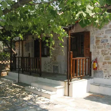 Niki House Chorto